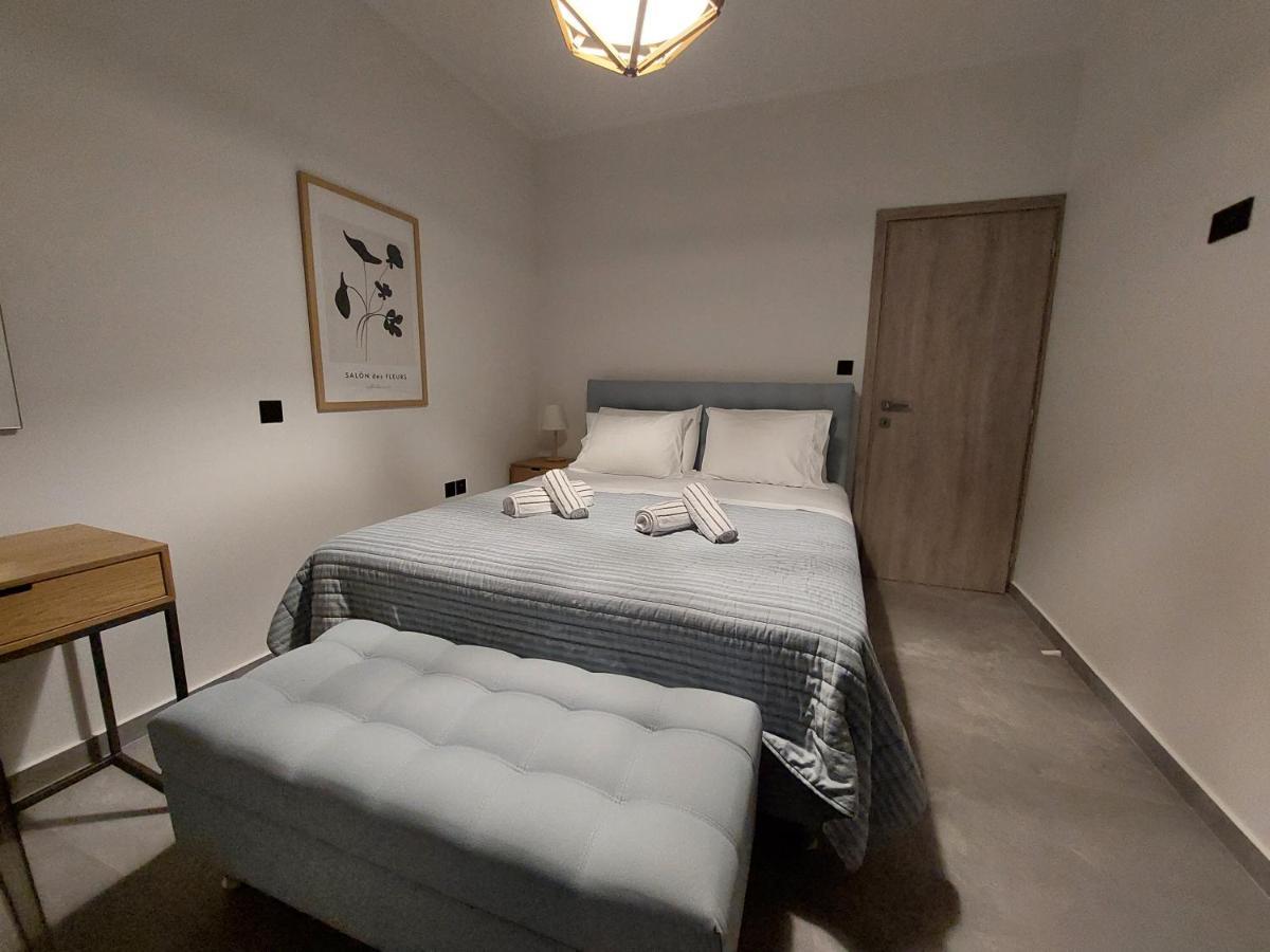 Christellie Luxury Apartment Κιάτο Εξωτερικό φωτογραφία