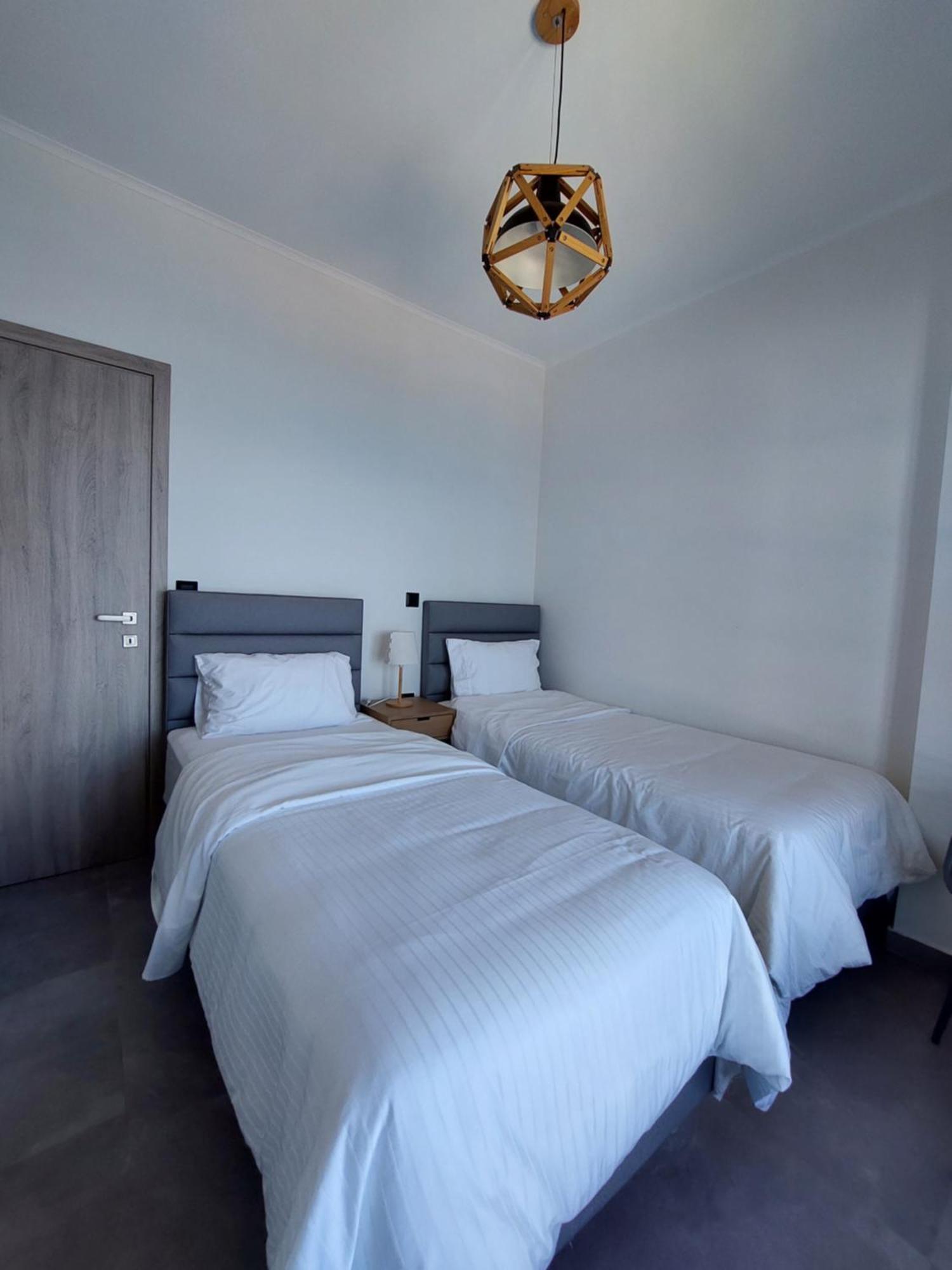 Christellie Luxury Apartment Κιάτο Εξωτερικό φωτογραφία