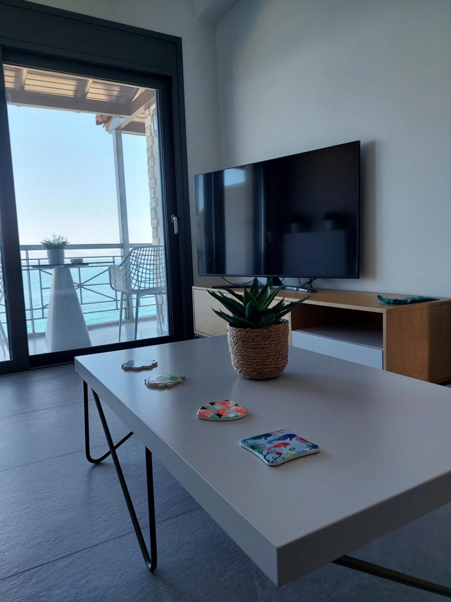 Christellie Luxury Apartment Κιάτο Εξωτερικό φωτογραφία