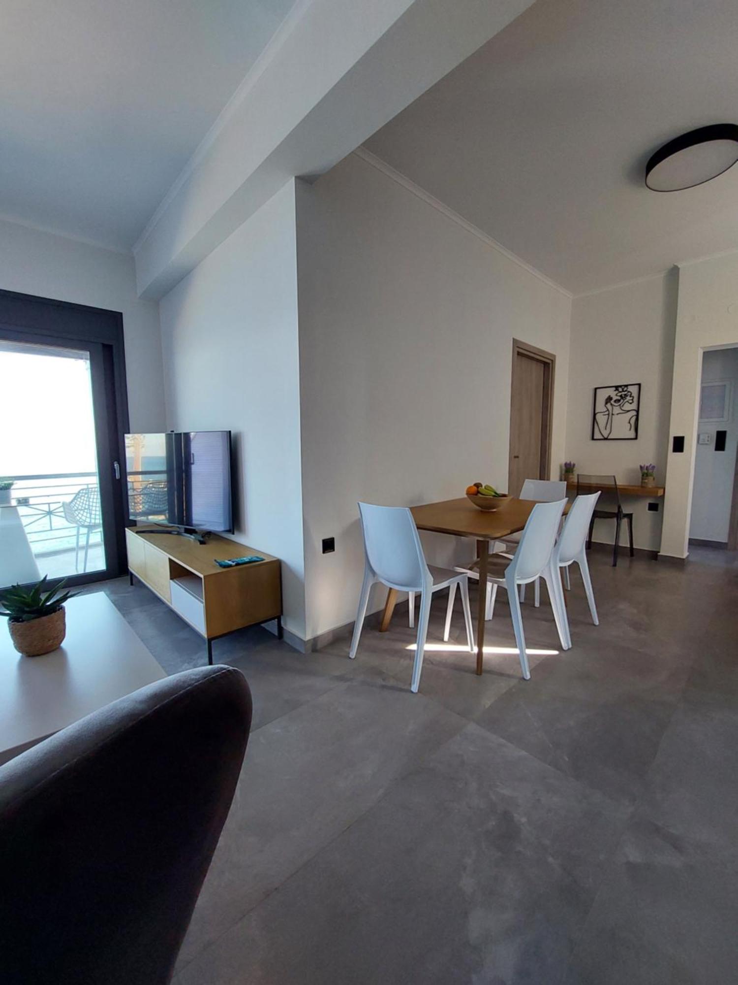 Christellie Luxury Apartment Κιάτο Εξωτερικό φωτογραφία