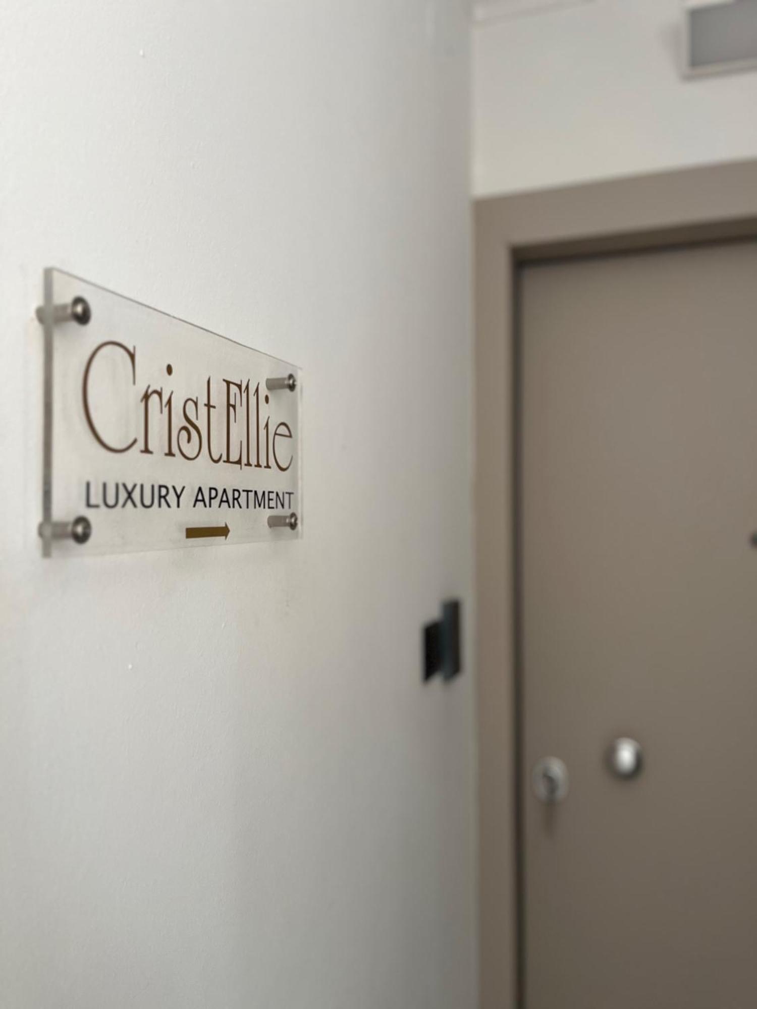 Christellie Luxury Apartment Κιάτο Εξωτερικό φωτογραφία