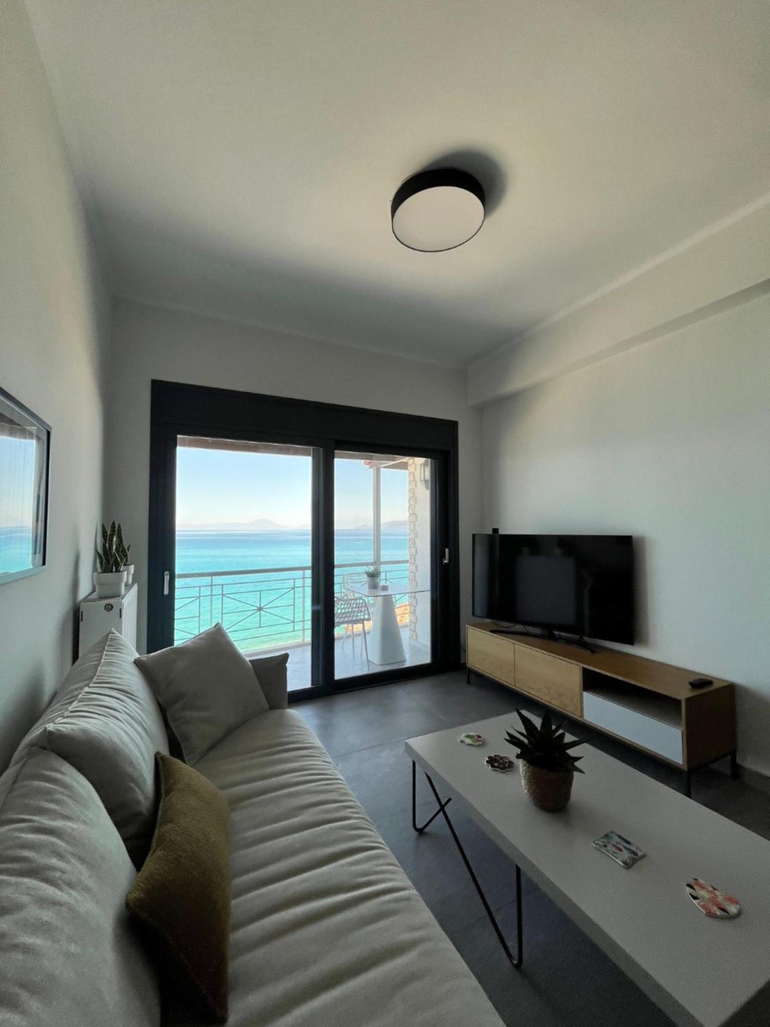 Christellie Luxury Apartment Κιάτο Εξωτερικό φωτογραφία
